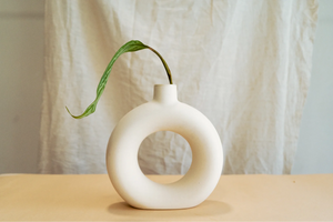 Polo Vase, White