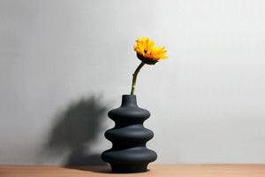 Meso Vase, Black